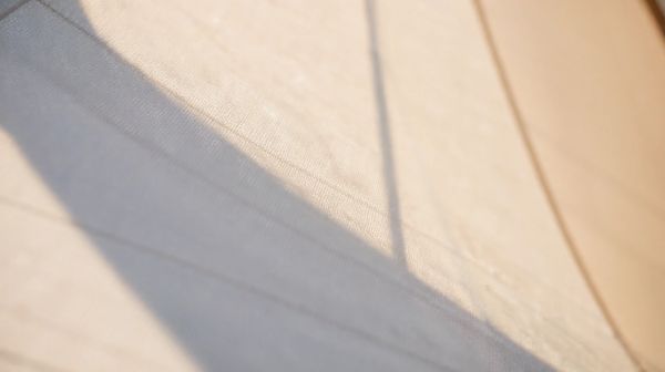 Top conseils pour sélectionner le tissu et le design d'une voile d'ombrage