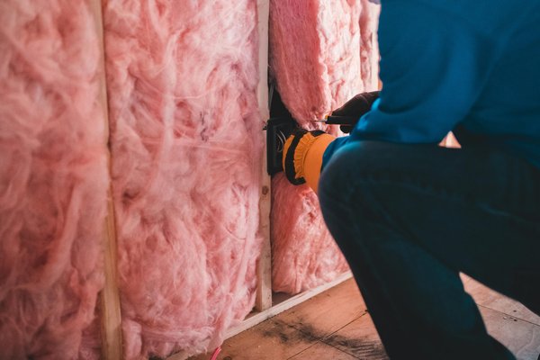 Isolation des murs par l'intérieur : atouts et solutions pratiques